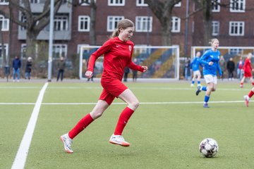 Bild 342 - wCJ Eimsbuettler TV - Holstein Kiel : Ergebnis: 0:1